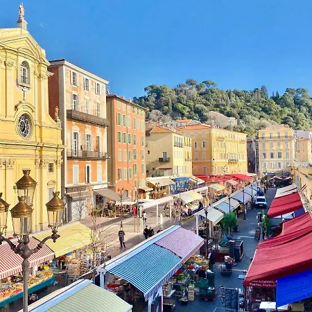 Appartamento Charming Corner Abode With Castle Views *
